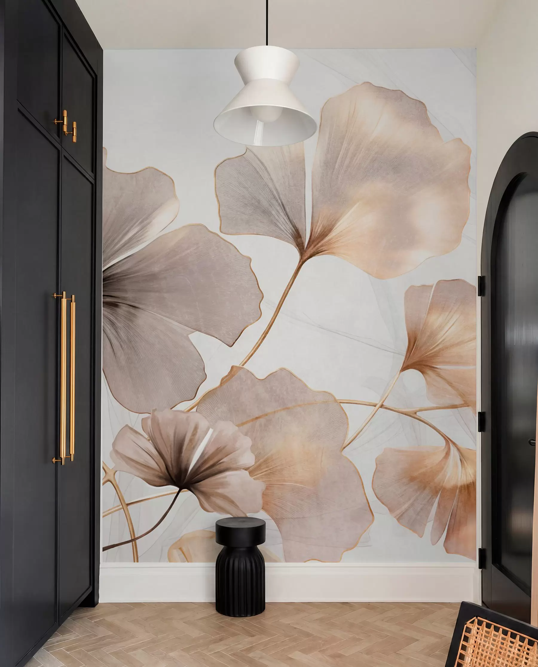 murales de pared Hojas de Ginkgo biloba en tonos beige, amarillo y marrón, delicado efecto de acuarela texturizada, fondo claro w09215