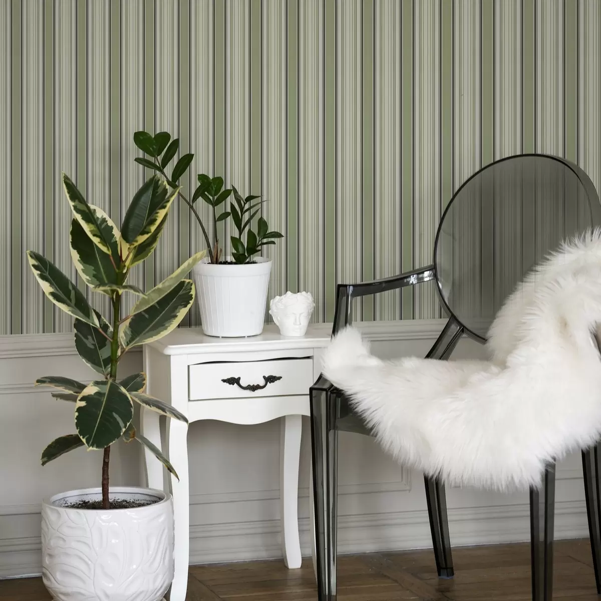 Papel pintado Fondo crema con una mezcla de rayas verdes y negras a00563