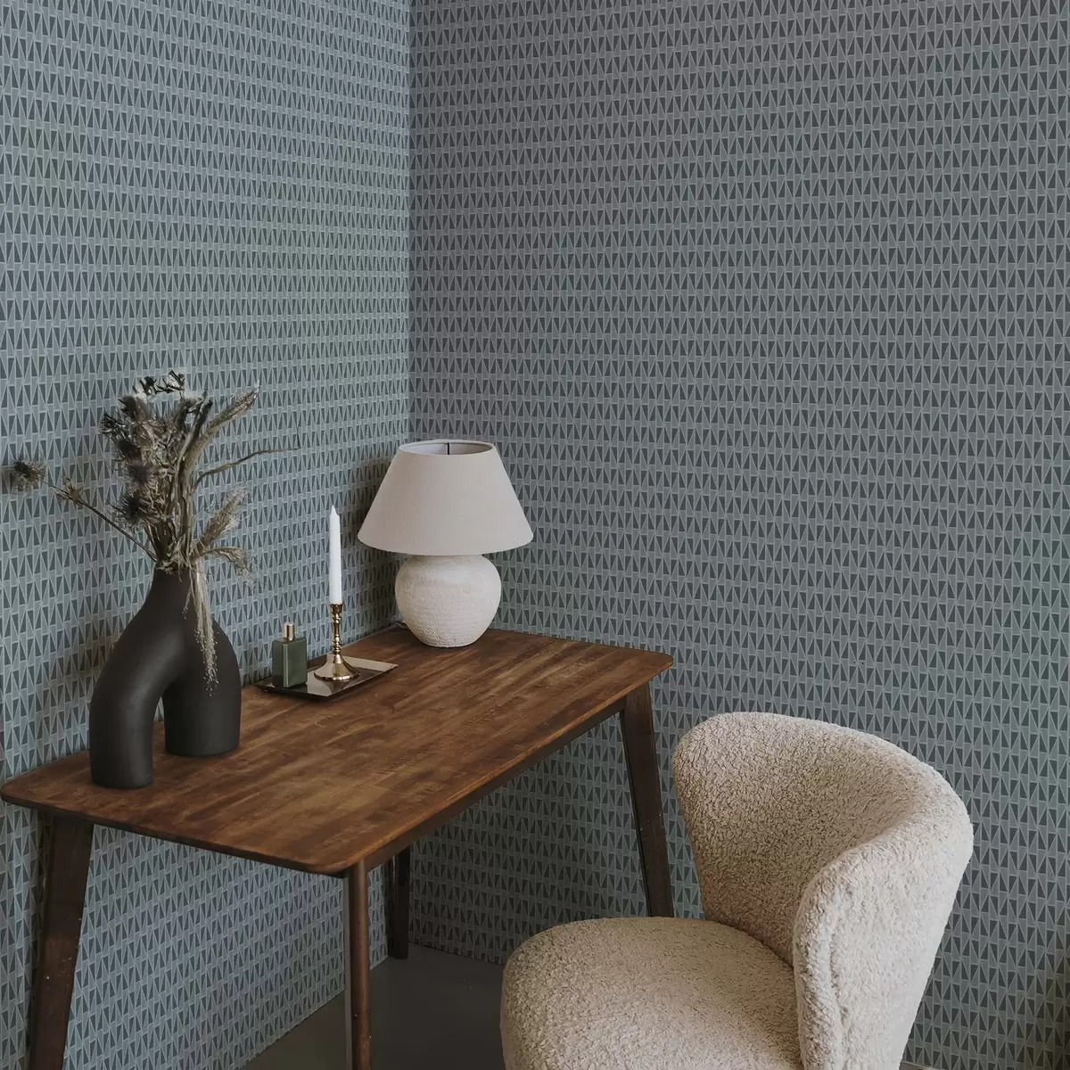 murales de pared Celosía de paneles de vidrio verde azulado con refuerzos diagonales. a00902