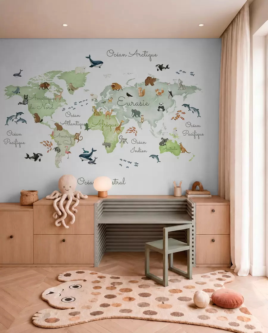 murales de pared Un mapa verde de estilo acuarela con animales. Etiquetas en francés c00012frv2